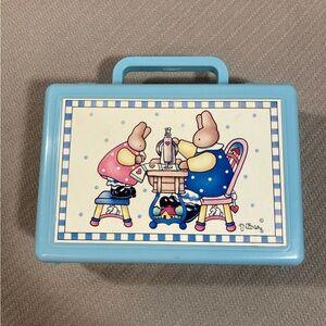 Vintage Nina Kawaii Bunny Box Plastic Lunchbox